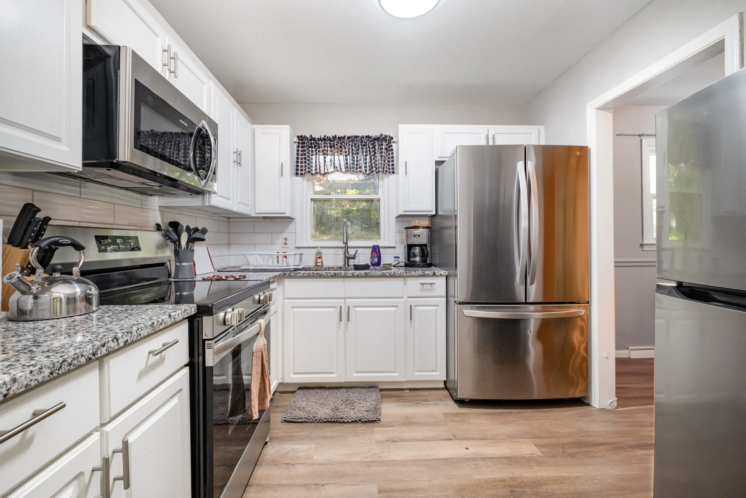 CLT best crashpad Haven South kitchen