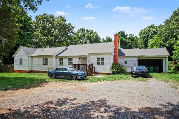 Haven North crashpad front exterior in Charlotte, NC