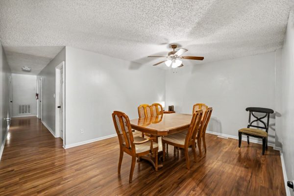 Haven North dining table